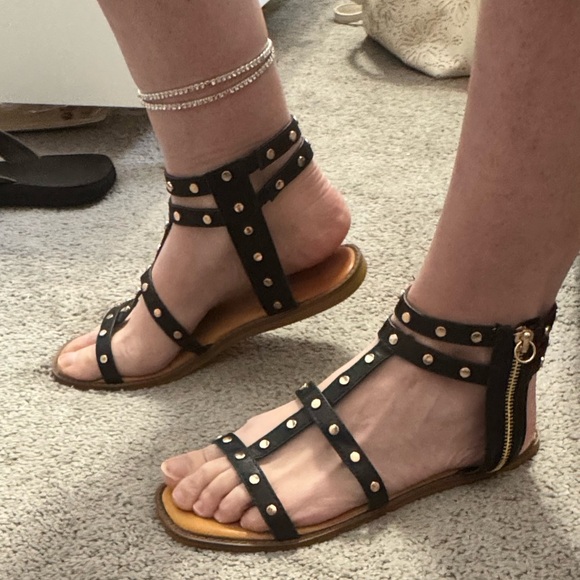 Black, Gold Studded Gladiator Sandals with Side Zipper Closure 🖤 Women’s size 9 - Picture 6 of 10